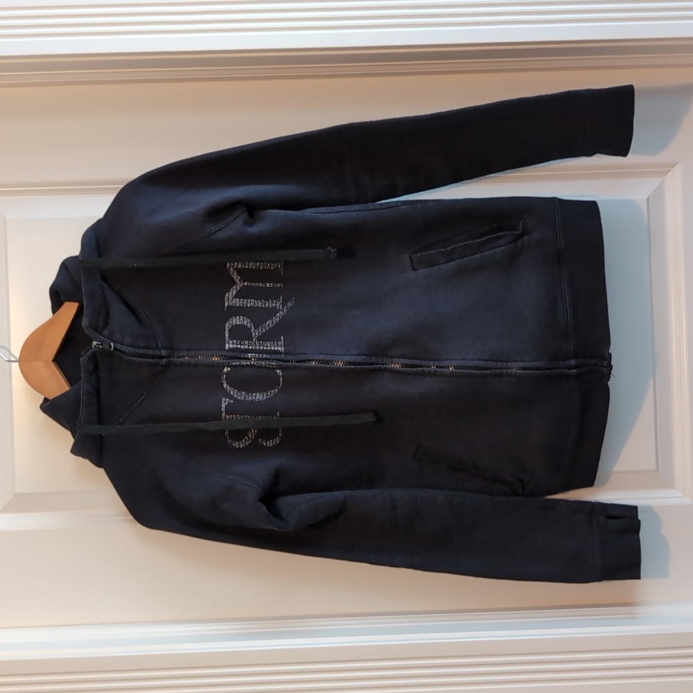 Storm Surf Shop | Women’s Black Zip Hoodie | Size M